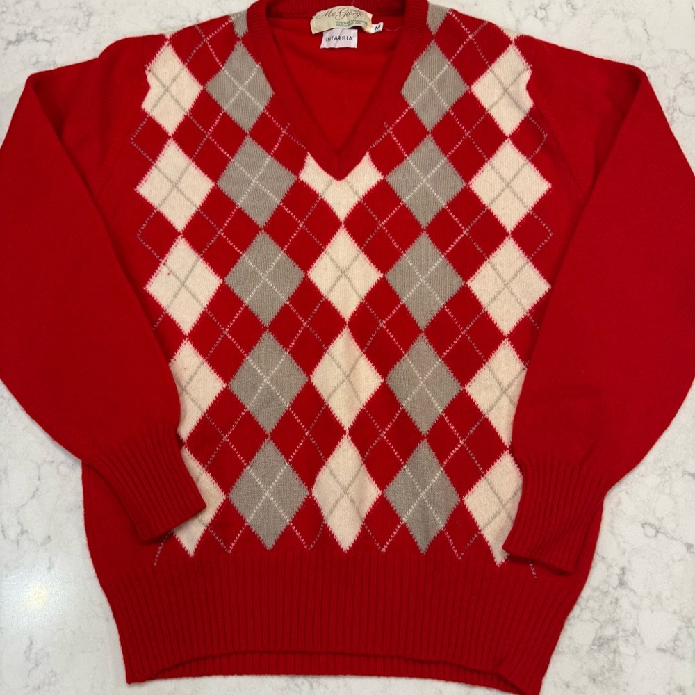McGeorge Scotland Red Lambswool Argyle V-Neck Sweater M – Classic Vintage Knit